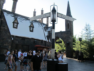 Wizarding World of Harry Potter Hogsmeade Hogwarts