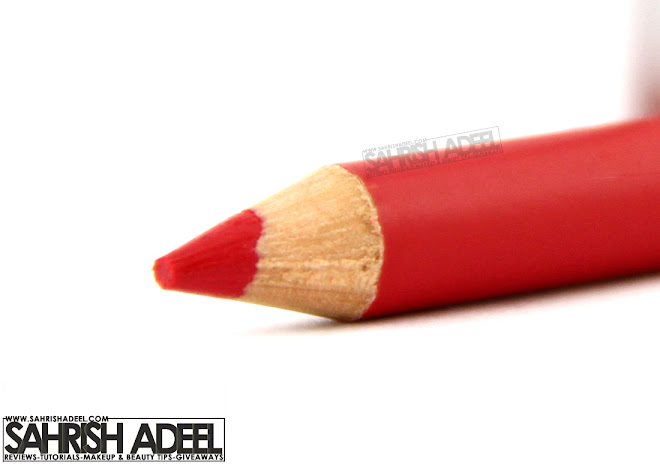 Color Studio Pro's Lip Artist Lip Pencil in 'Rouge' - Review & Swatch