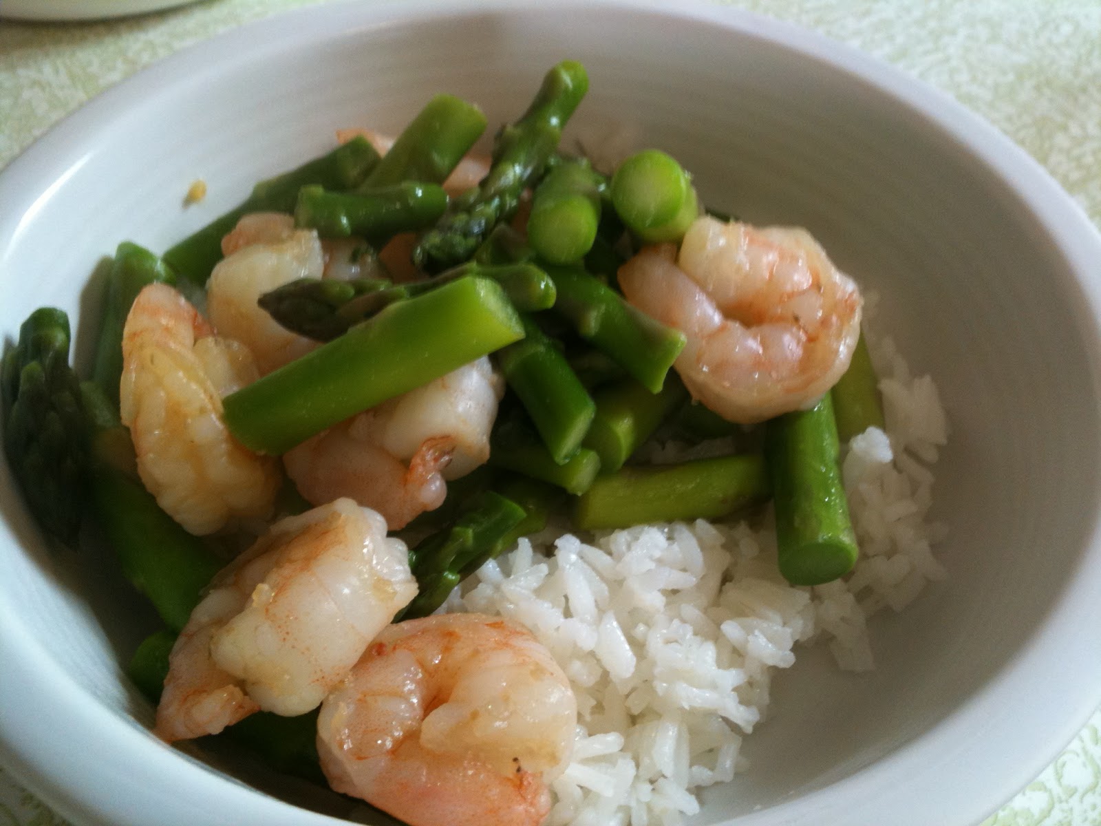Holly Goes Lightly: Shrimp and Asparagus Stir Fry