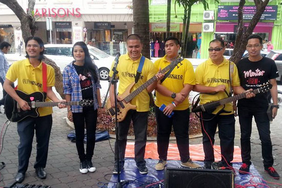 Caliph Buskers Nyata Istimewa AJL29 Caliph Buskers Nyata Istimewa AJL29