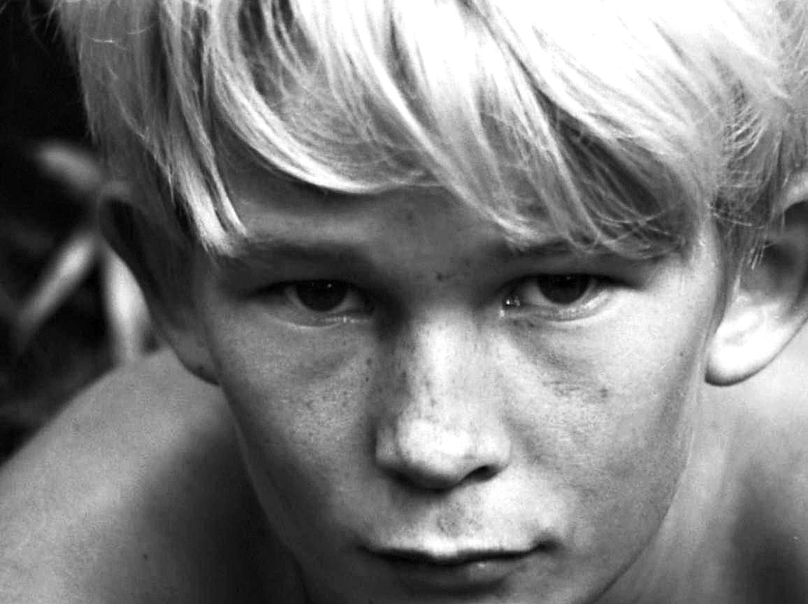 Endyr's Planet: Lord Of The Flies │ Choirboys With An Attitude