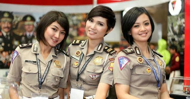 3 dara berbogel di bilik hotel 3
