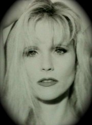 Melanie kinnaman images