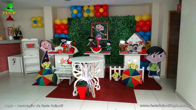 Decoração Show da Luna - Provençal simples com muro inglês Decoração Show da Luna para festa de aniversário infantil