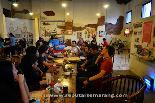 Retro Cafe Semarang, Sajikan Suasana Tempo Dulu