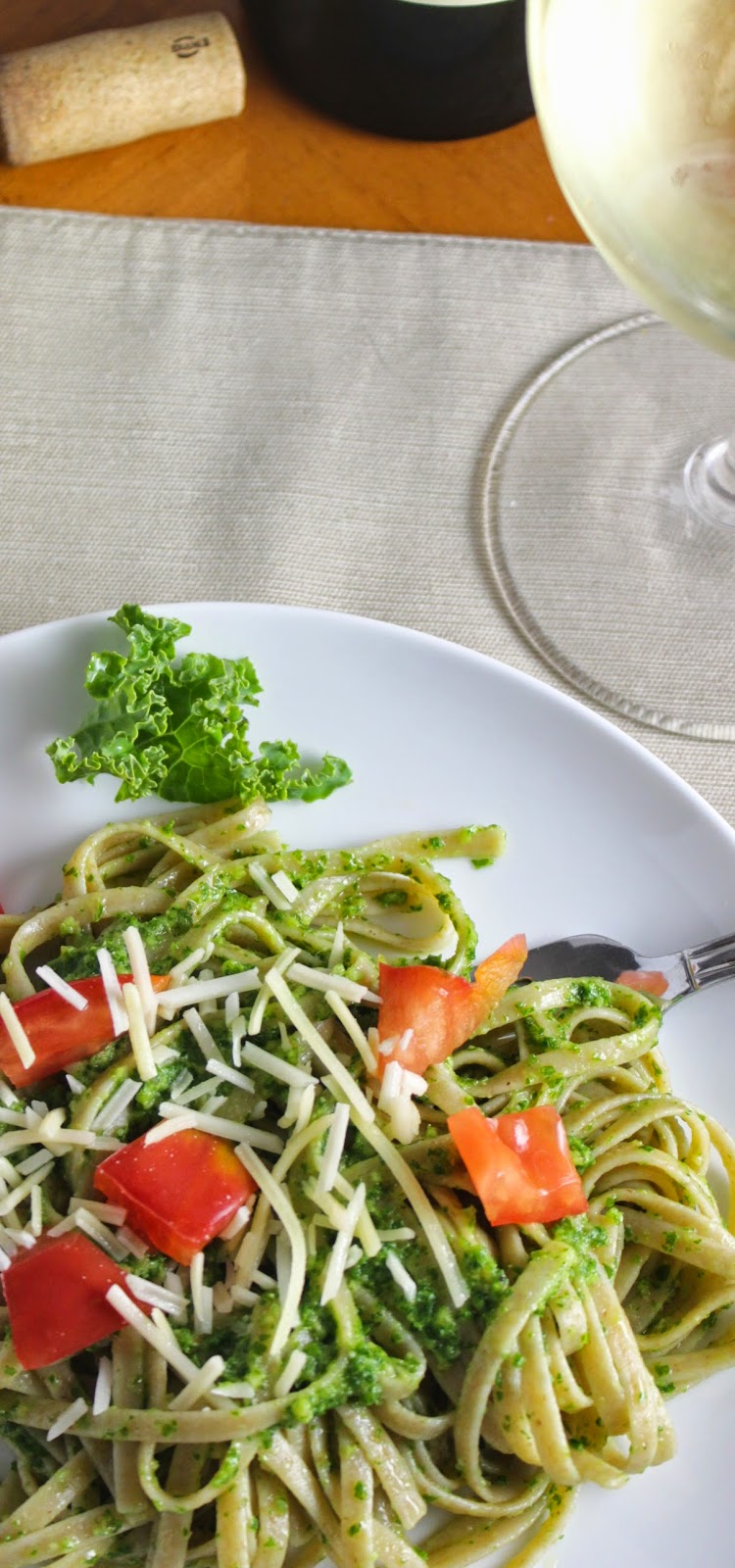 Cooking Chat Linguine with Kale Pesto