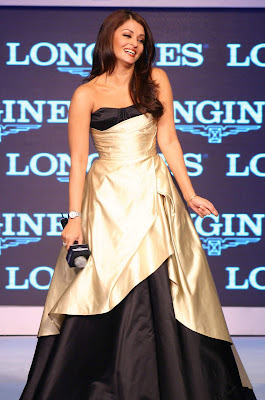 Bollywood Actress AIshwarya Rai in Hot Dress Photos