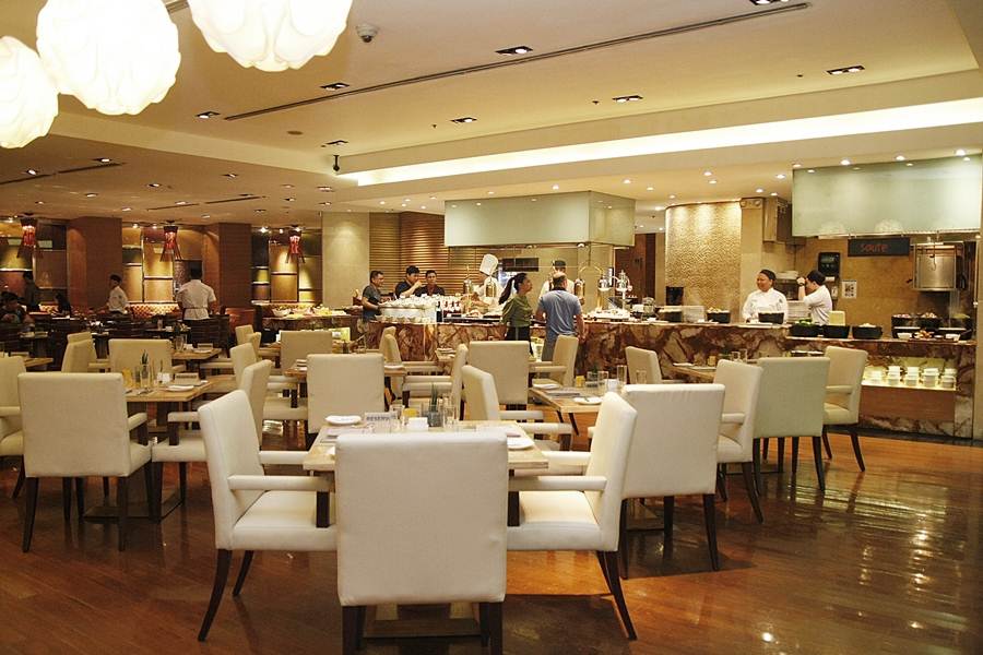 Marriott Café's Ocean's Harvest Buffet The Mommist