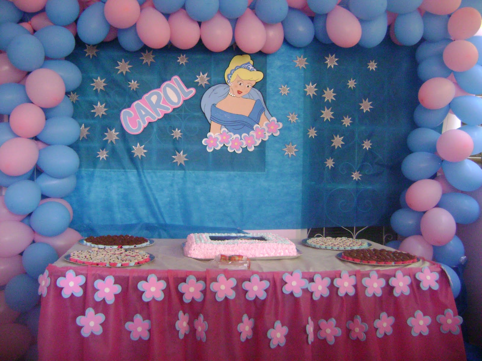 Arte Brasil Tapete Cinderela : MINHA HORA ARTEIRA: Decora??o Cinderela (Festa Infantil) Arte Brasil Tapete Cinderela : MINHA HORA ARTEIRA: Decora??o Cinderela (Festa Infantil)