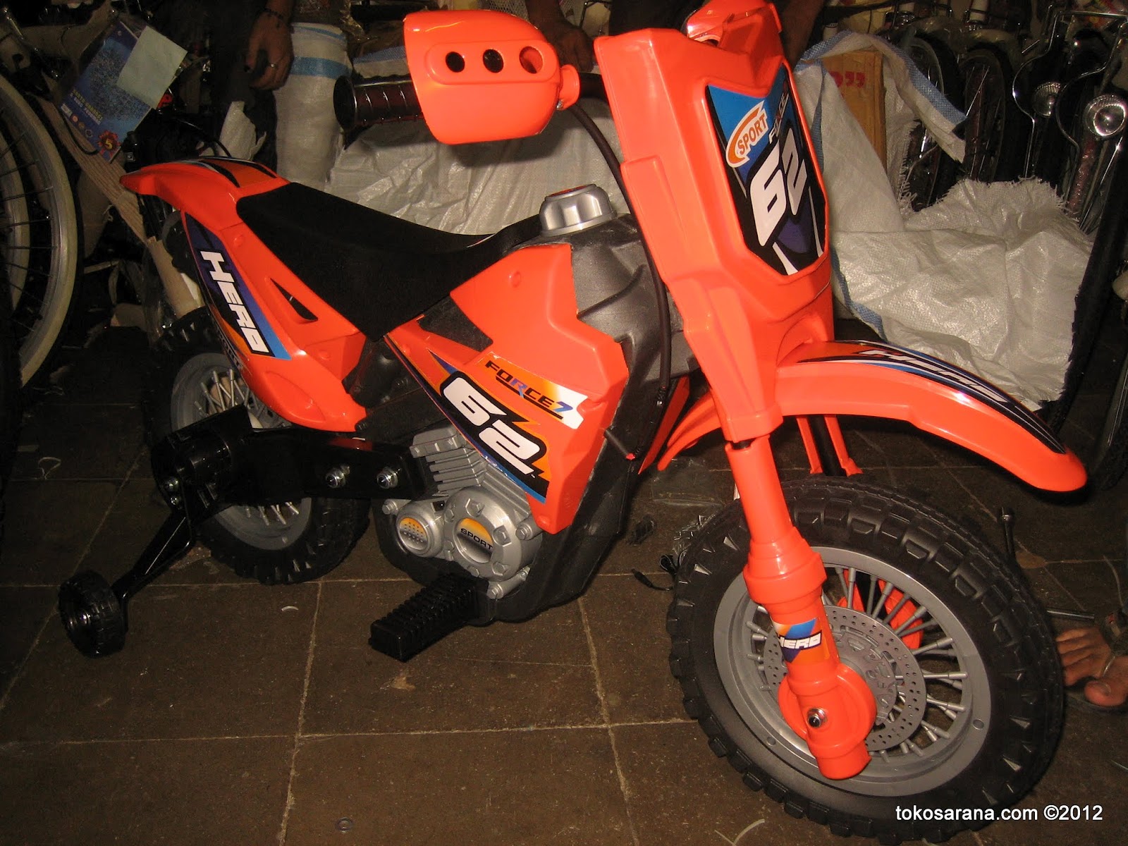 Clearance Sale: Sepeda, Mainan Anak dan Perlengkapan Bayi: Motor Mainan
