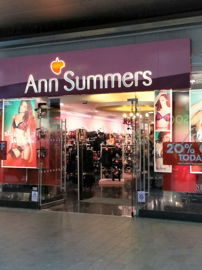 The Style Rawr: Ann Summers - Fit To Flaunt!