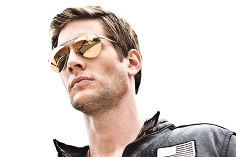 Teknologi Informasi: 10 Tipe Laki-Laki Fantasi Perempuan