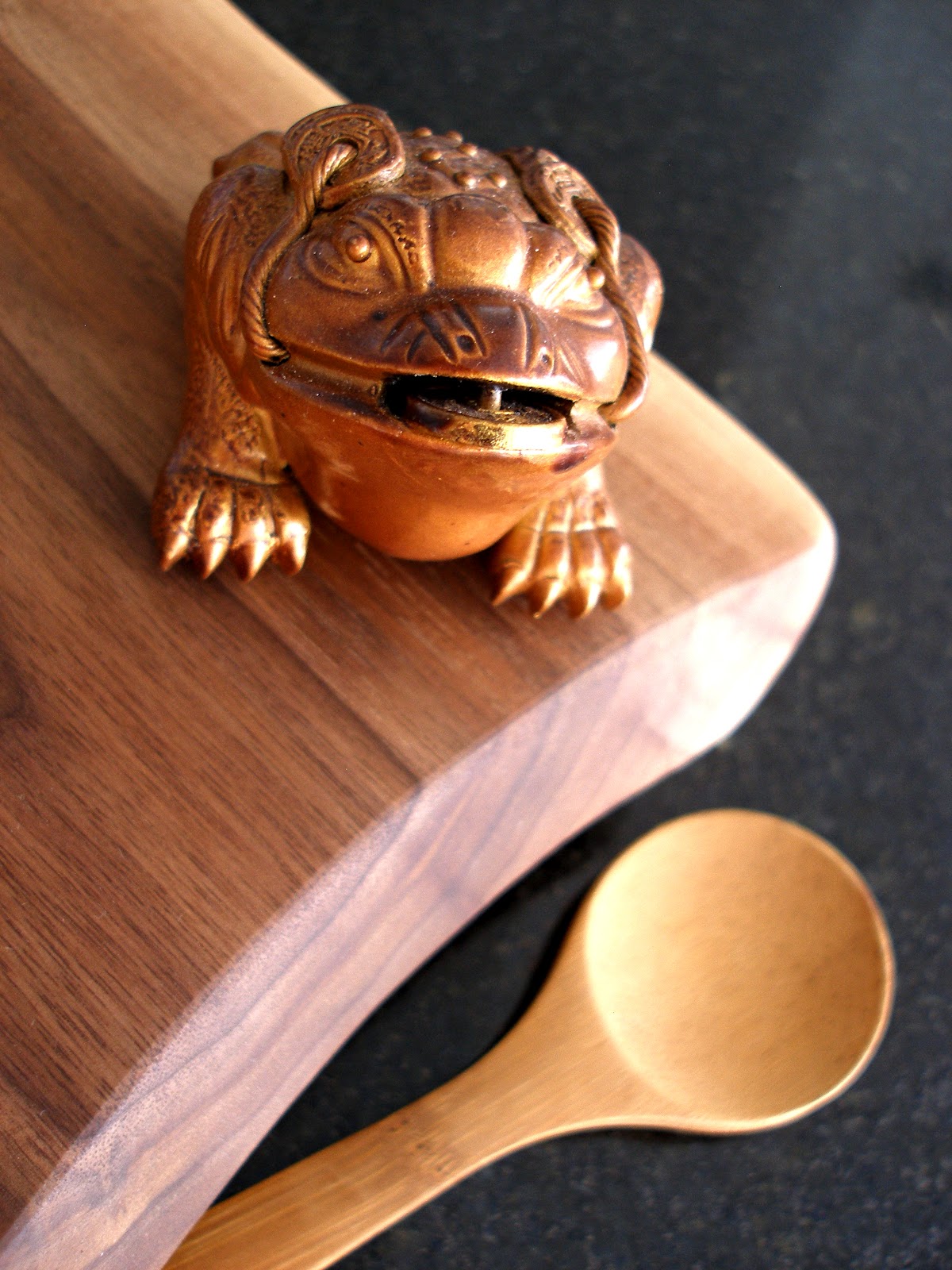 The Knitting Blog by Mr. Puffy the Dog Oolong tea Leaf Cup Cuddler