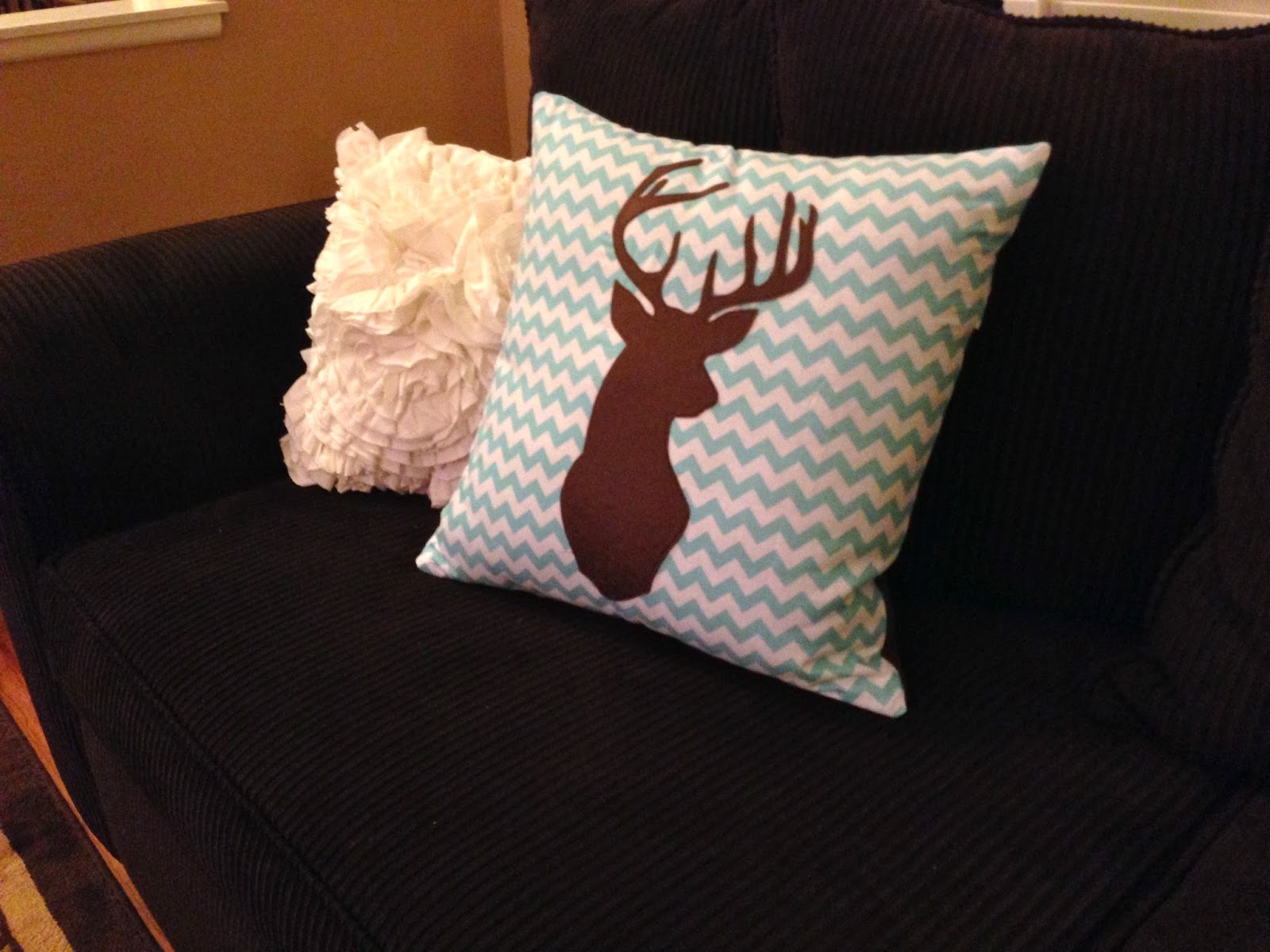 Jedi Craft Girl: Deer Friends, Christmas Deer Throw Pillow Tutorials