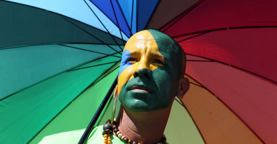 Segundo IBGE, apenas 7,7% dos municípios fazem ações voltadas para população LGBT