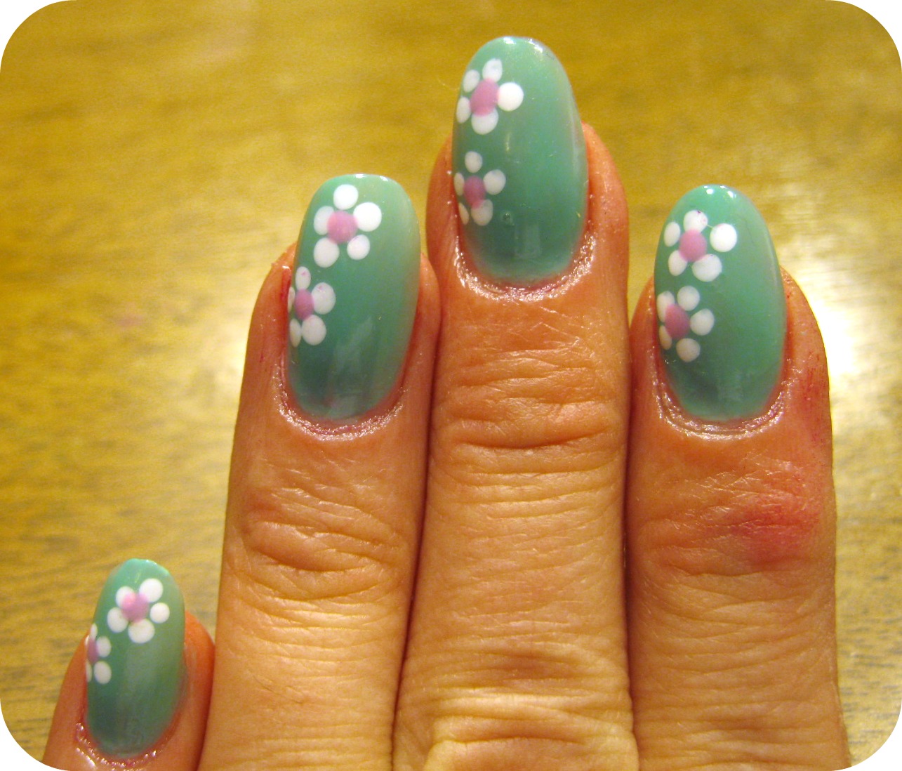 ...Make It With Me Easy Daisy Nail Art and Some Thrify Finds
