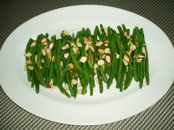 Meatless Mediterranean Roasted Green Beans with Almonds