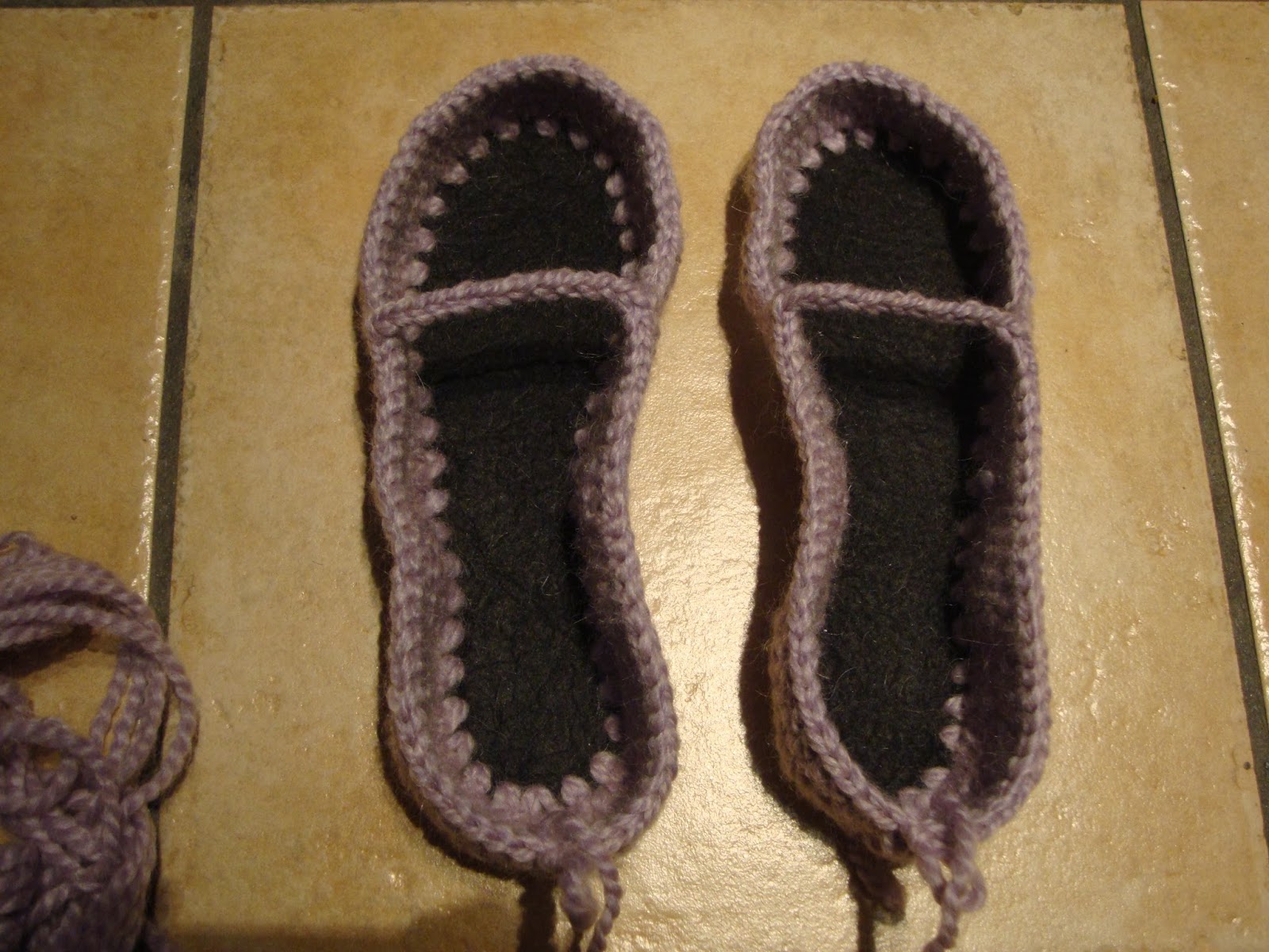 CREACIONES BATIBURRILLO ZAPATILLAS CROCHET