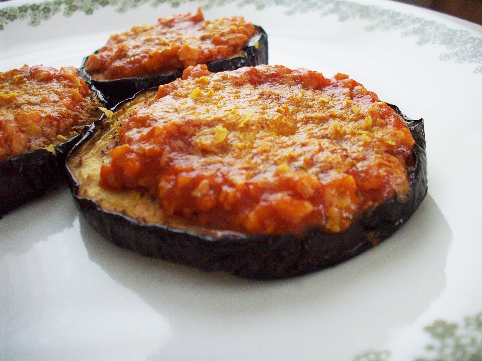 NutritiousnDelicious Vegan Mini Pizzas...35 calories?!