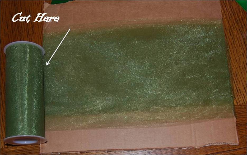 Candice Craves Easy Way to Cut Strips of Tulle Using Only 1 Cut!