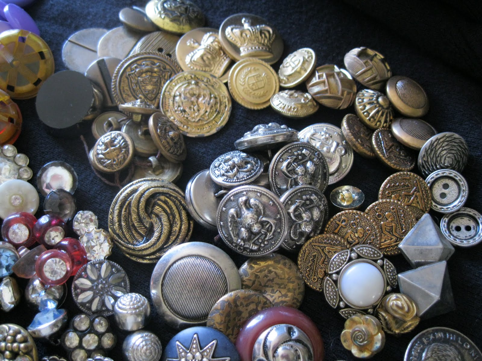 all my favorite things: antique buttons- EBAY listing