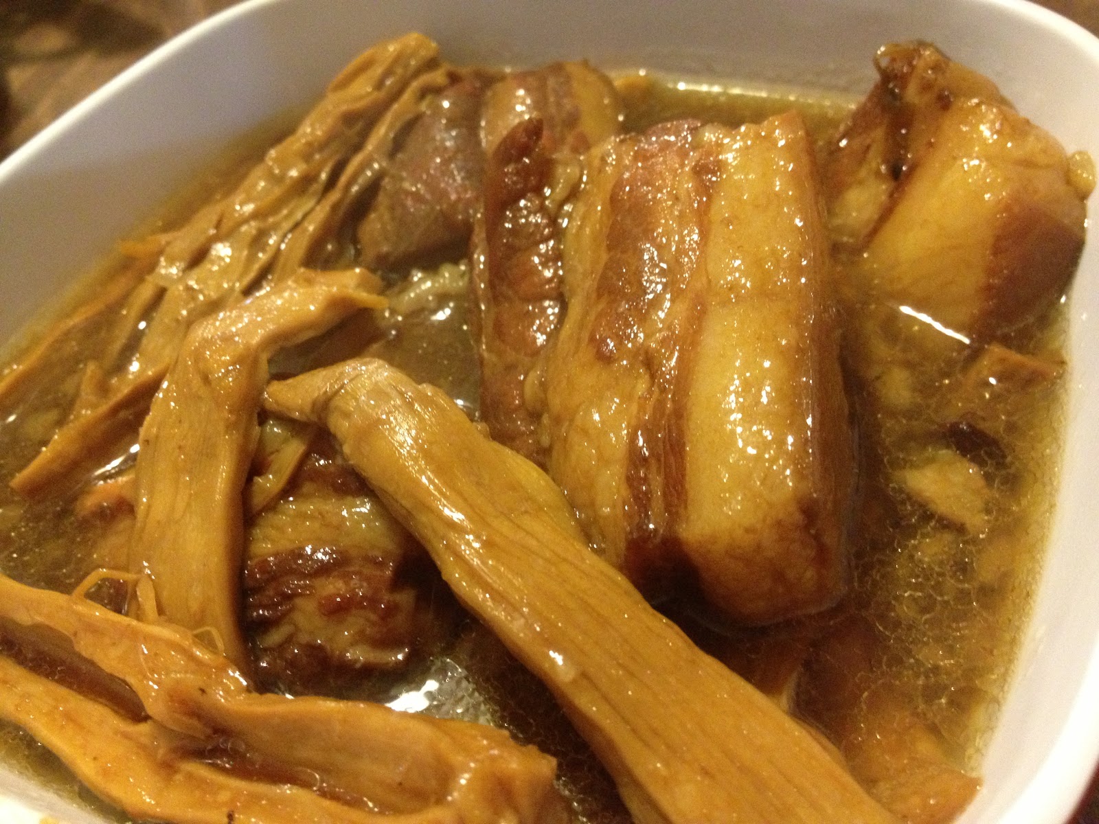 Food Locker Braised pork belly with dried bamboo shoots 筍乾燜豬肉