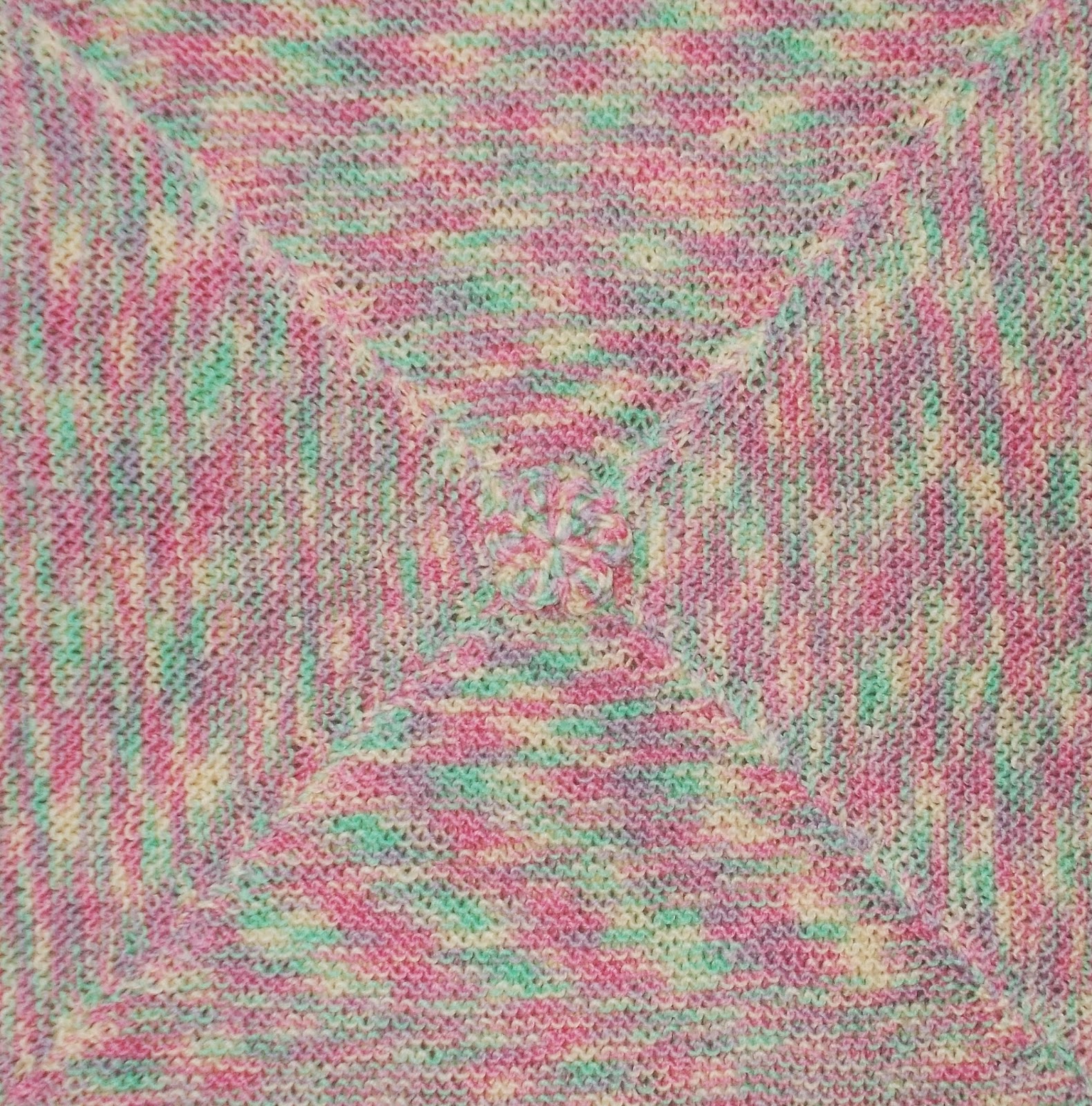 marianna's lazy daisy days Simple Garter Stitch Baby Blanket