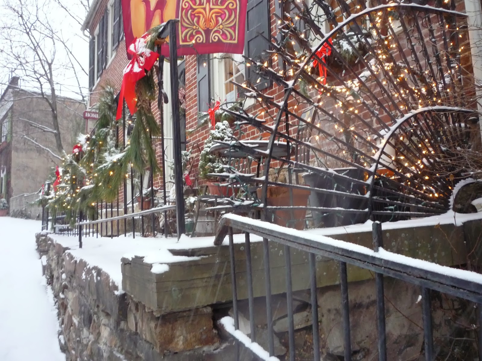 Moonbeams in a Jar: Olde Time Christmas, Jim Thorpe, Pa