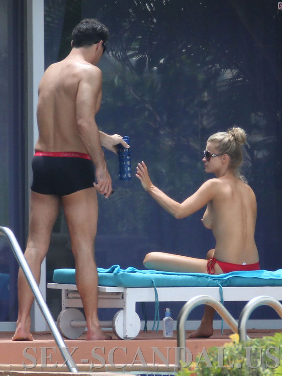 Joanna Krupa Topless In Miami