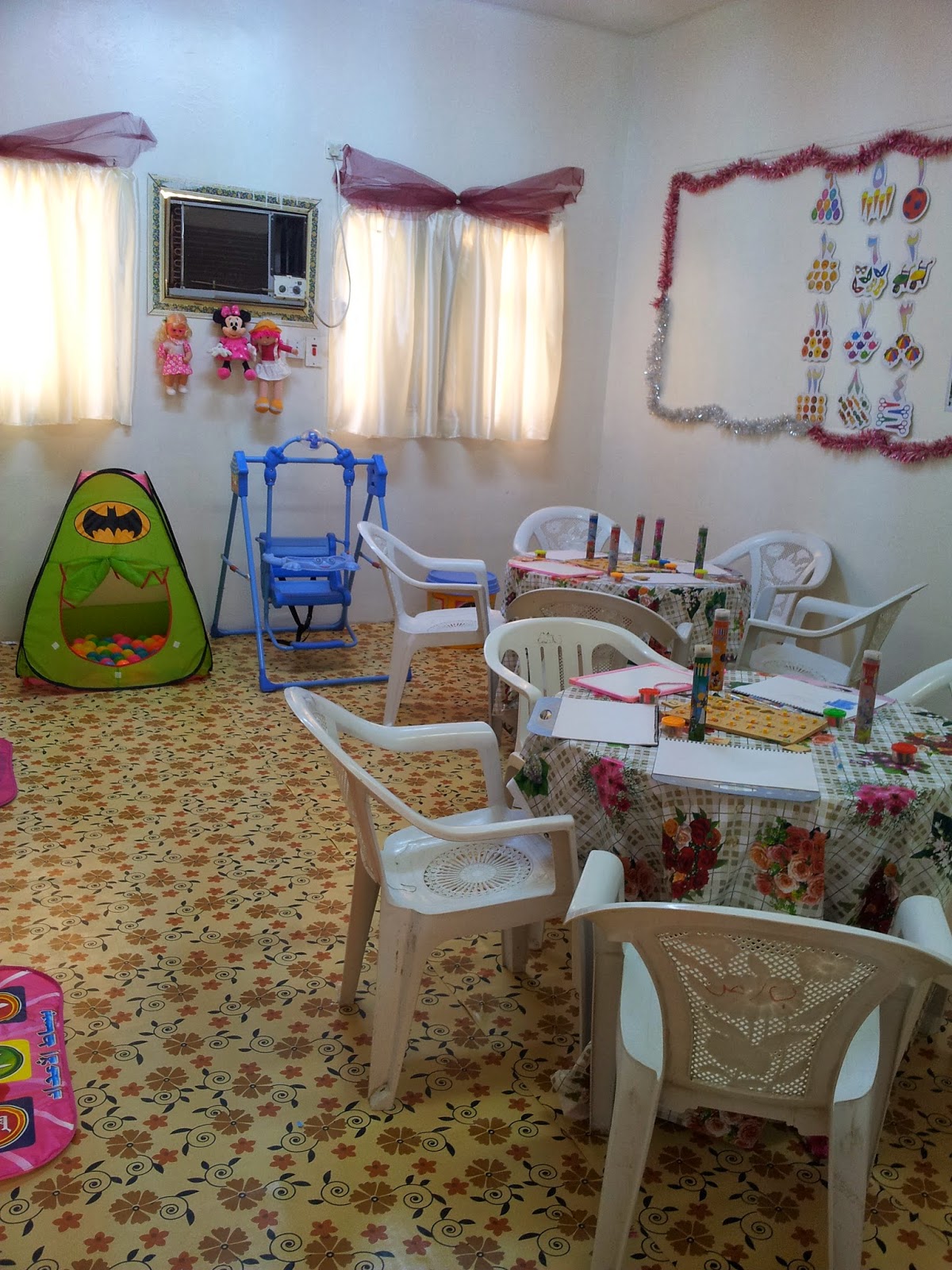 مرشدة الطالبات الفائزة بالمركز الثاني على المملكة فئة المرشد الطلابي مرشدة الطالبات الفائزة بالمركز الثاني على المملكة فئة المرشد الطلابي