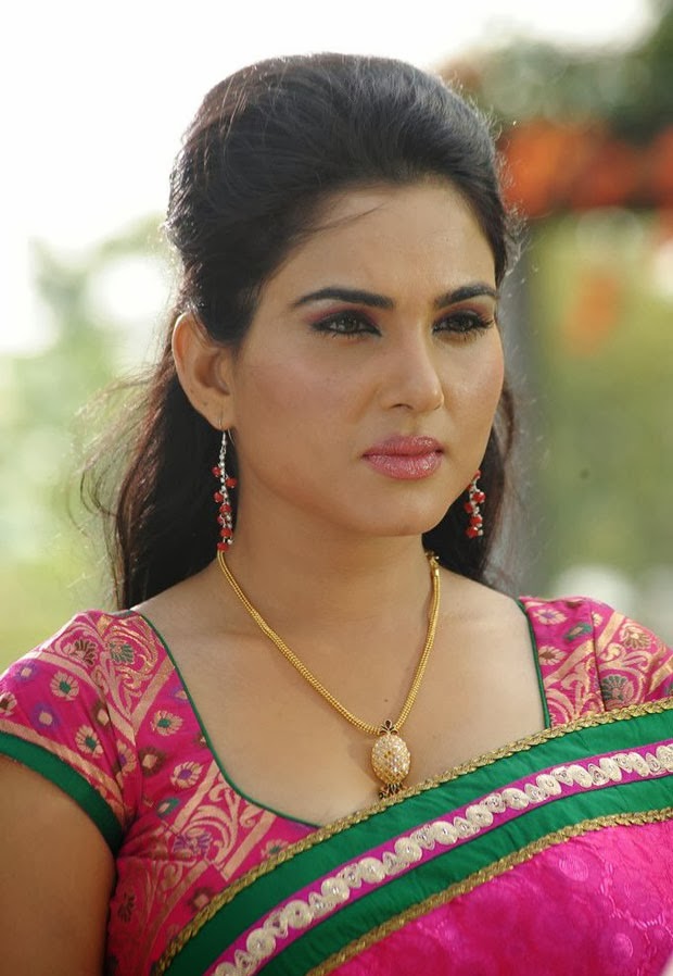 newly married hot kerala house wife kavya sexy red saree 