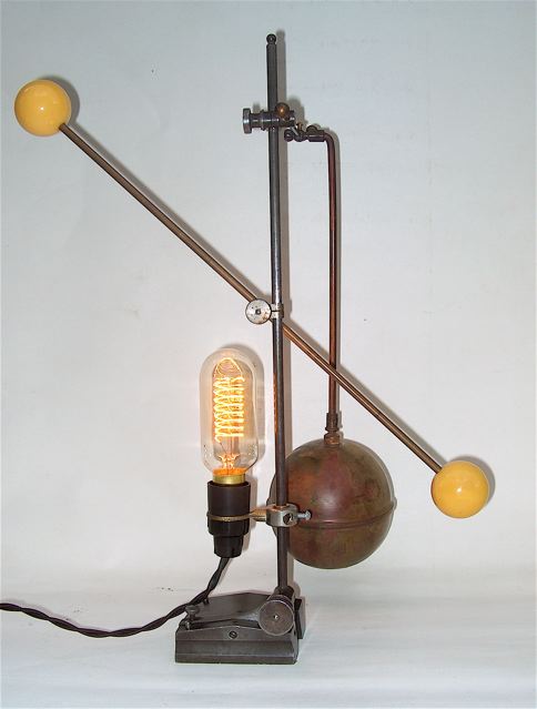 SCULPTURE BALL LAMP