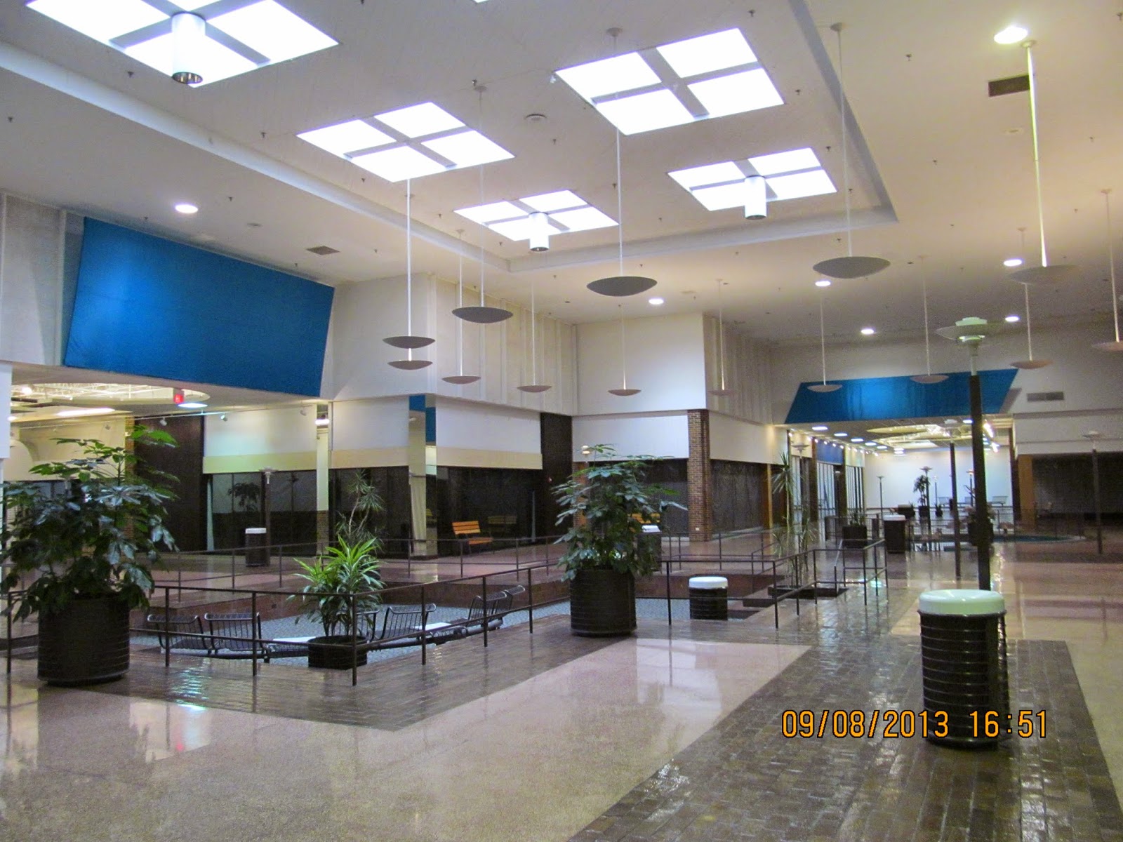 Trip to the Mall Deerbrook Mall (Deerfield, IL)