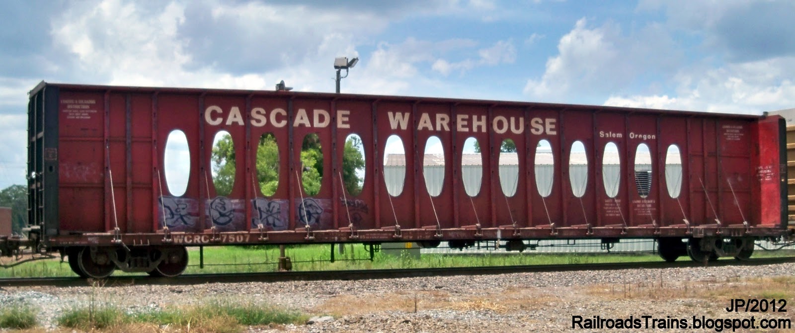 WCRC+7507+Centerbeam+Flat+Rail+Car+Washington+Central+Railroad+Co.+CASCADE+WAREHOUSE+Salem+Oregon+Wood+Lumber+Railcar.JPG