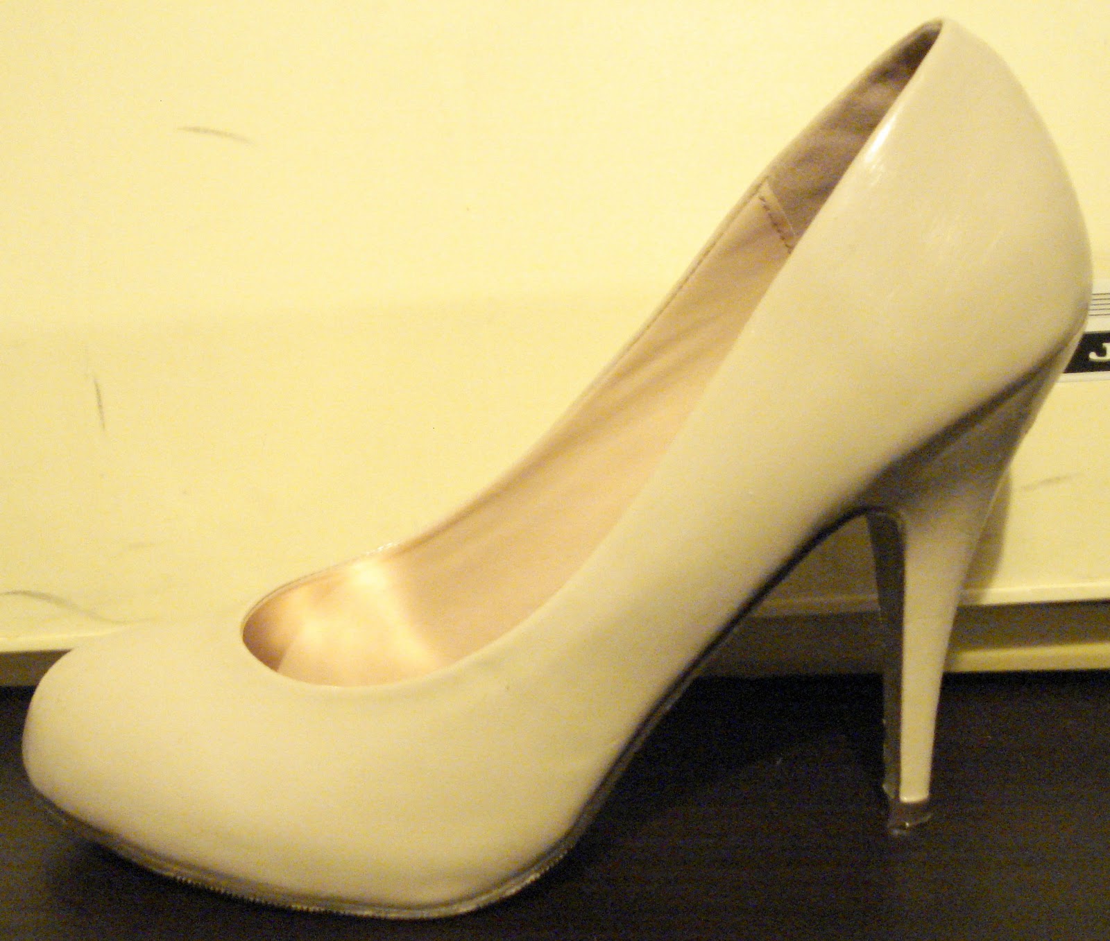 Flat shoes essay 07 image