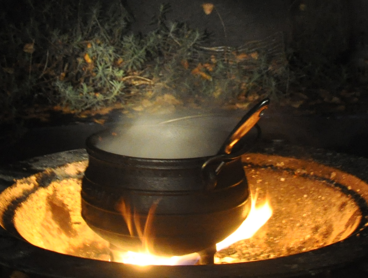 Fire and Food Beef & Venison Bourgignon in the Potjie