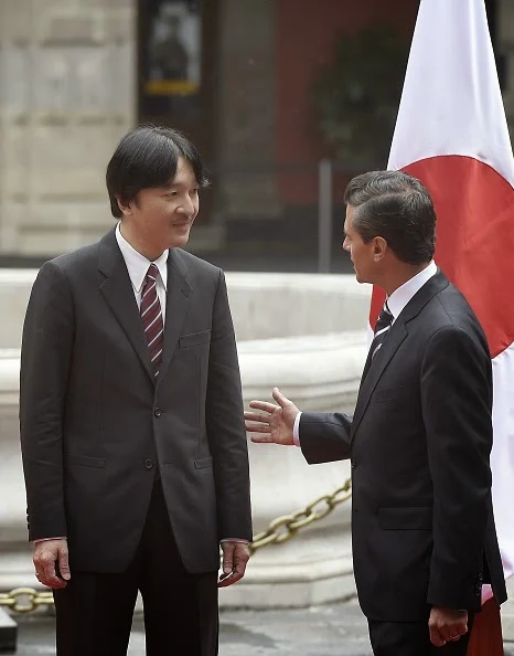 Their Imperial Highnesses, Japanese Prince Akishino and Princess Kiko were received by Mexico's President, Enrique Peña Nieto in the main courtyard of the National Palace of Mexico City