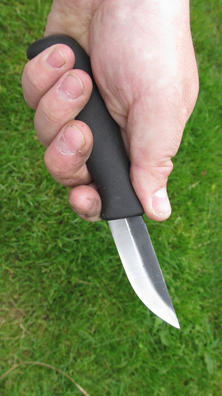 BUZZARD BUSHCRAFT The Easiest Knife Handle in the World