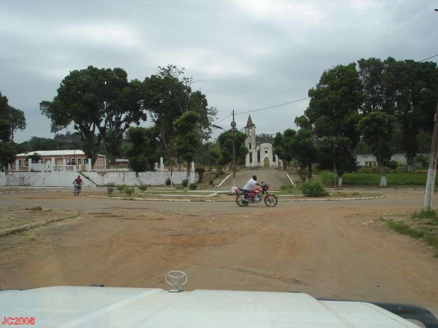 Angola eu te amo Na Quibala, meu Kwanzasul a florir (Feliz!!!)