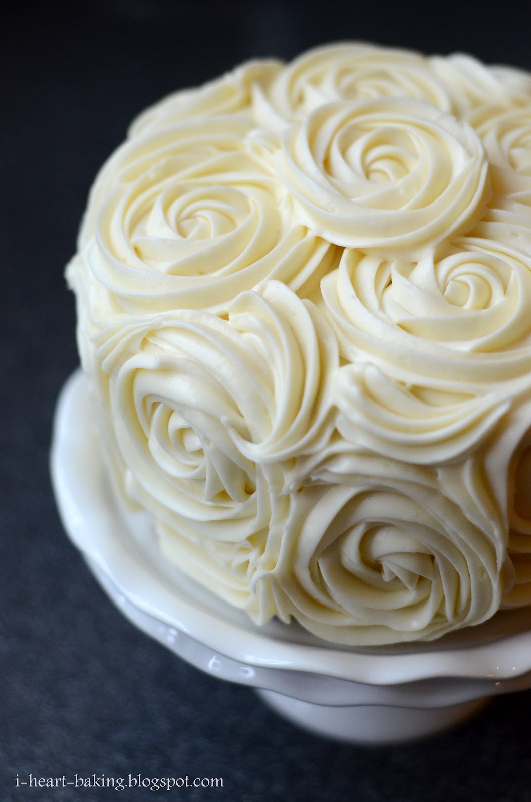 i heart baking!: red velvet cake with cheesecake middle ...