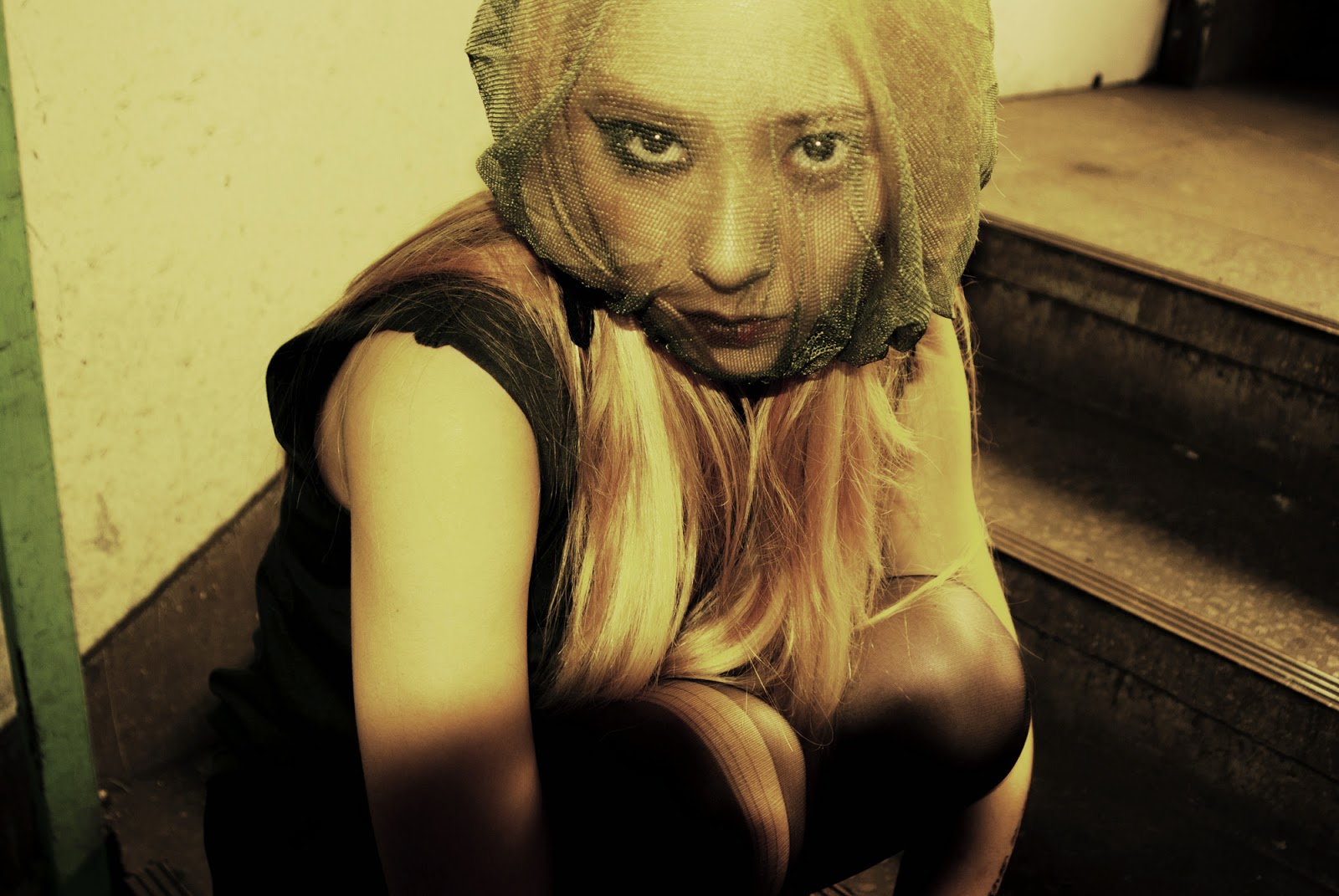 K-POP: Krystal - Red Light (Photoshoot)