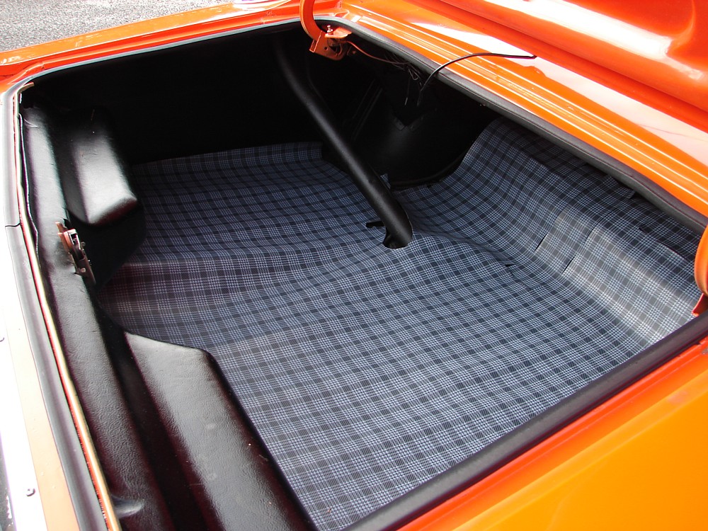 1969ChargerGeneralLee_trunk2.jpg
