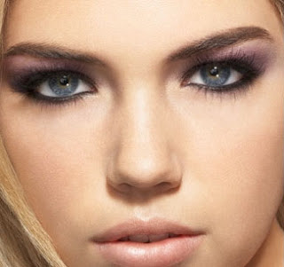 Tips Agar Eyeliner Tidak Luntur dan Tahan Lama Tips Agar Eyeliner Tidak Luntur dan Tahan Lama
