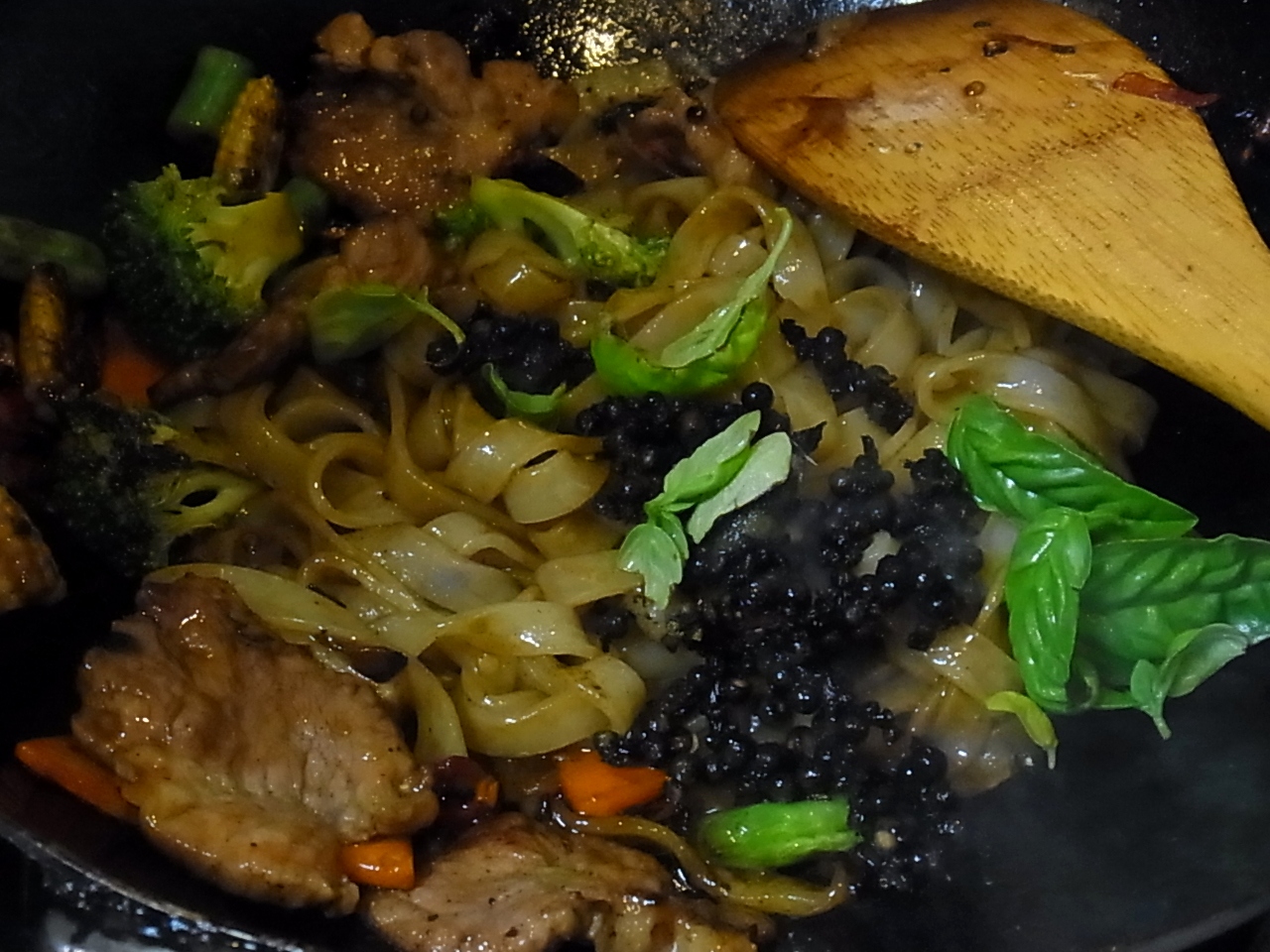 Taste of Siam Sen Yai Pad Kee Mao (Stir fried flat rice noodles with