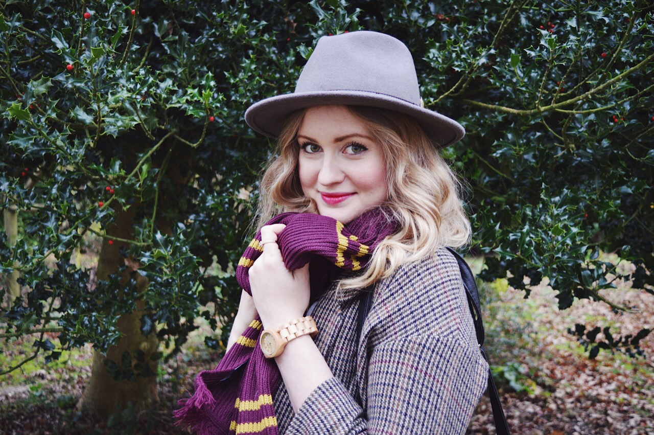 Hogwarts scarf, FashionFake, Fashion bloggers