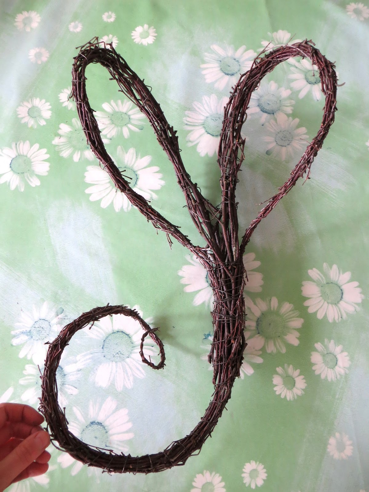 DIY Heart Shaped Twig Wreath Risusydän
