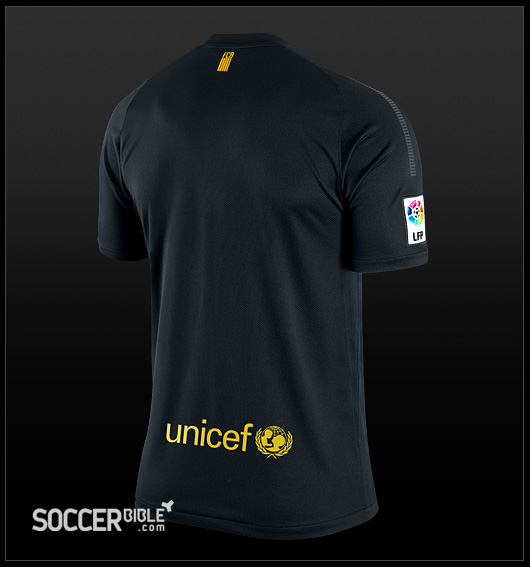 Barca Zone: Barcelona 2011 / 2012 Jersey Kit Shirts