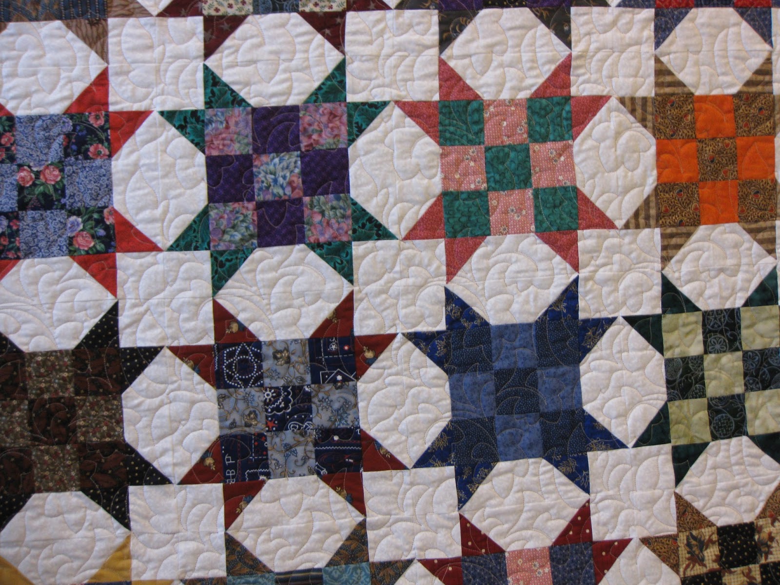 Millie's Quilting Lots of pretty quilts