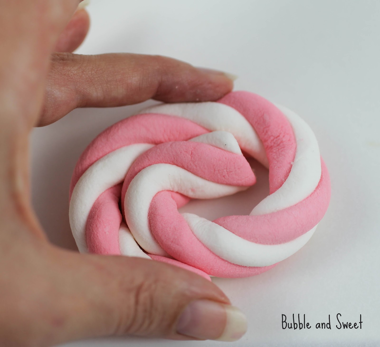 Bubble and Sweet Marhsmallow Cookie Pops