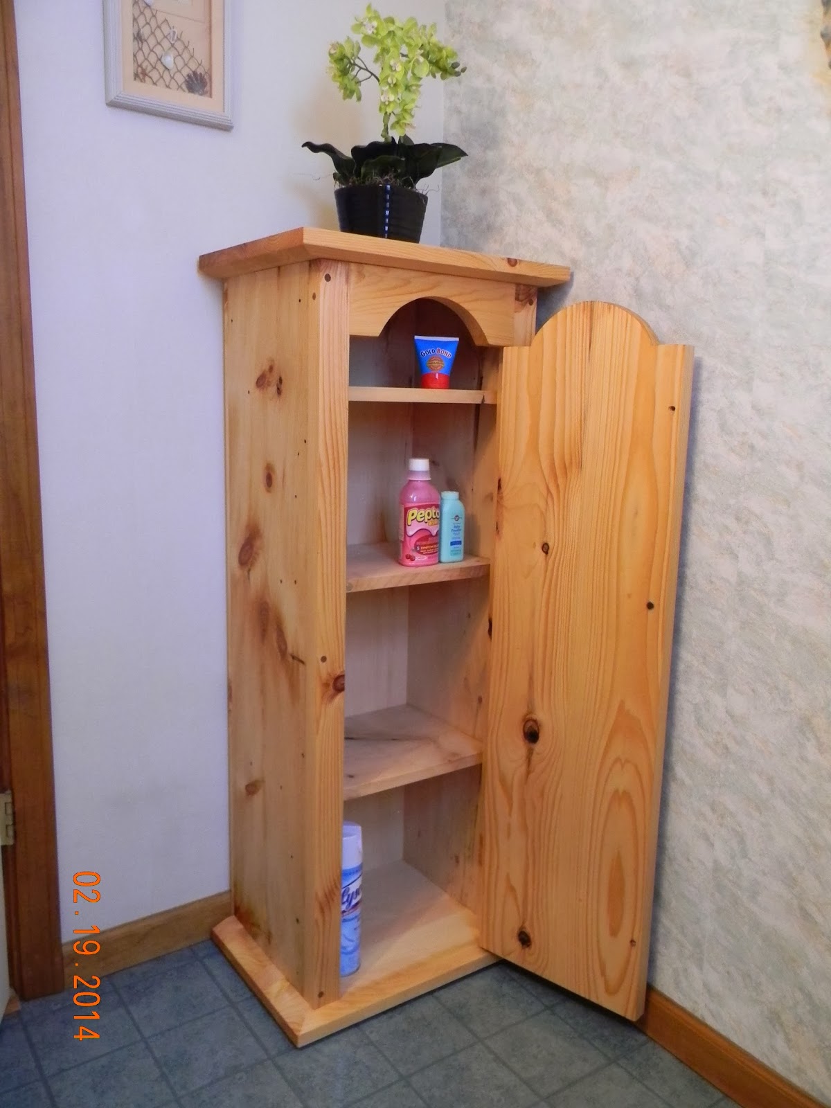 Oakenheart Woodcraft Pine bathroom